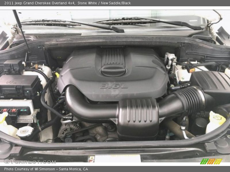 Stone White / New Saddle/Black 2011 Jeep Grand Cherokee Overland 4x4