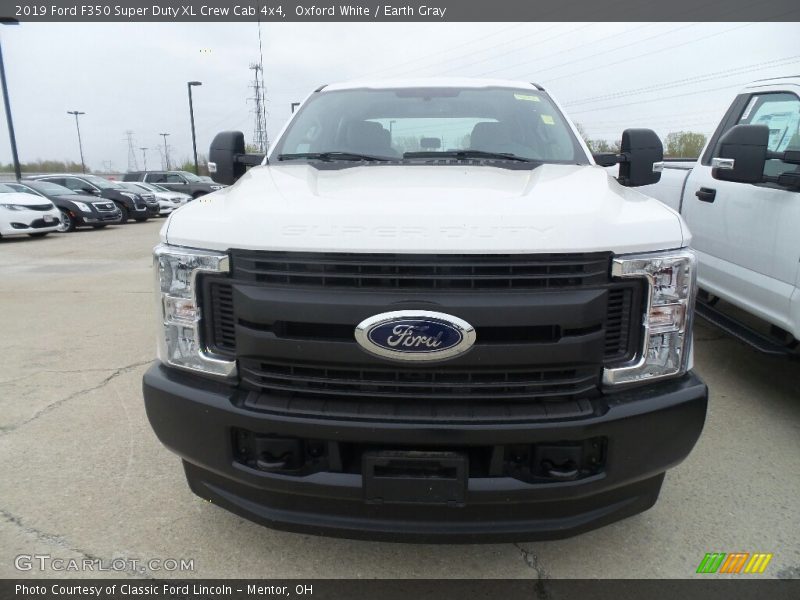 Oxford White / Earth Gray 2019 Ford F350 Super Duty XL Crew Cab 4x4