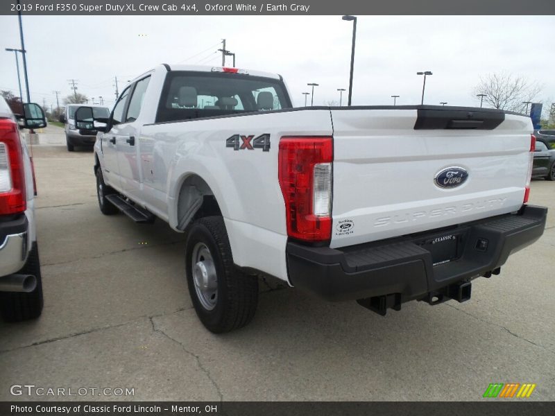 Oxford White / Earth Gray 2019 Ford F350 Super Duty XL Crew Cab 4x4