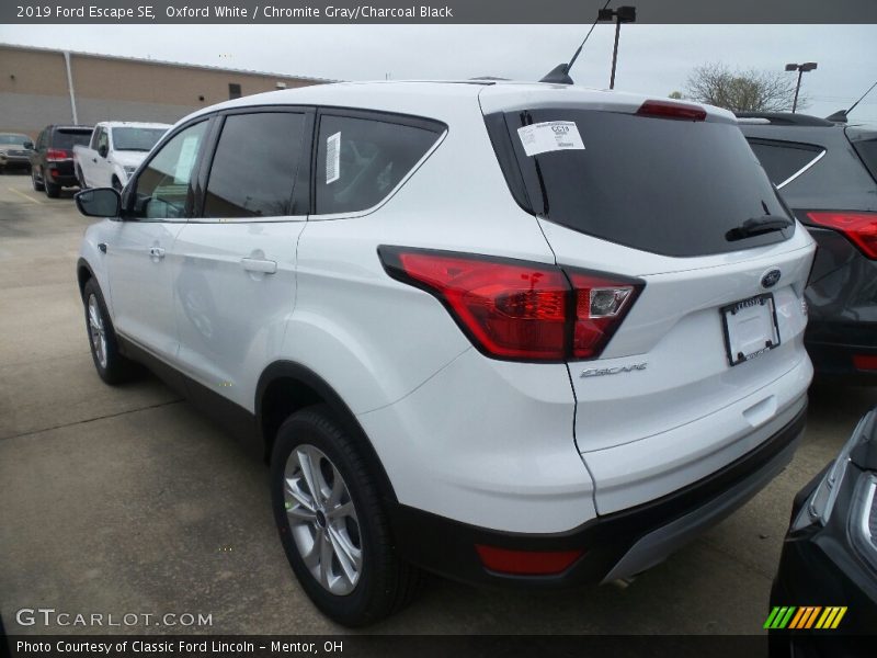 Oxford White / Chromite Gray/Charcoal Black 2019 Ford Escape SE