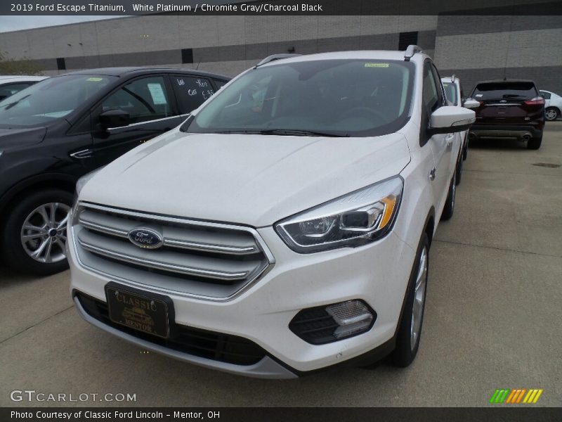 White Platinum / Chromite Gray/Charcoal Black 2019 Ford Escape Titanium