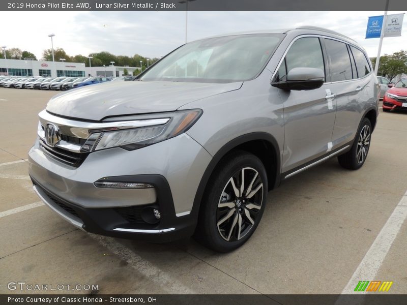 Lunar Silver Metallic / Black 2019 Honda Pilot Elite AWD