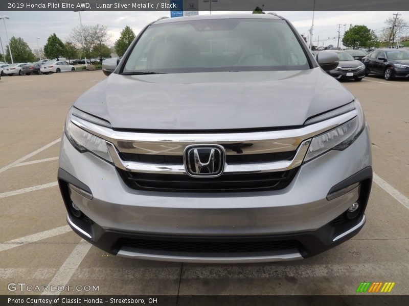 Lunar Silver Metallic / Black 2019 Honda Pilot Elite AWD