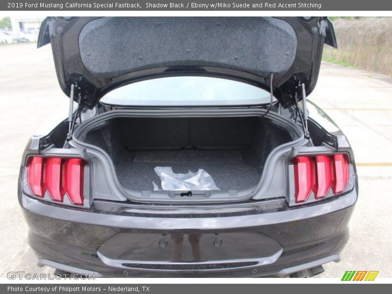  2019 Mustang California Special Fastback Trunk