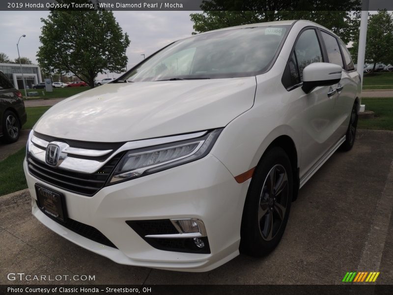 White Diamond Pearl / Mocha 2019 Honda Odyssey Touring