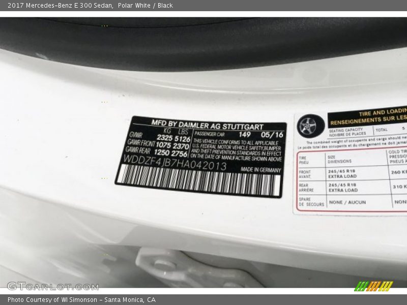 Polar White / Black 2017 Mercedes-Benz E 300 Sedan