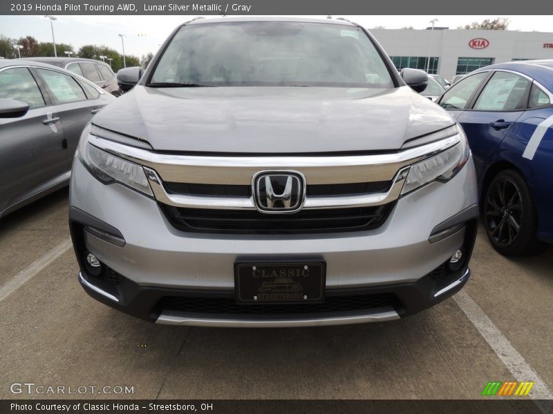 Lunar Silver Metallic / Gray 2019 Honda Pilot Touring AWD