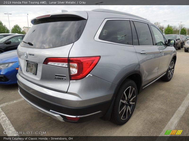 Lunar Silver Metallic / Gray 2019 Honda Pilot Touring AWD