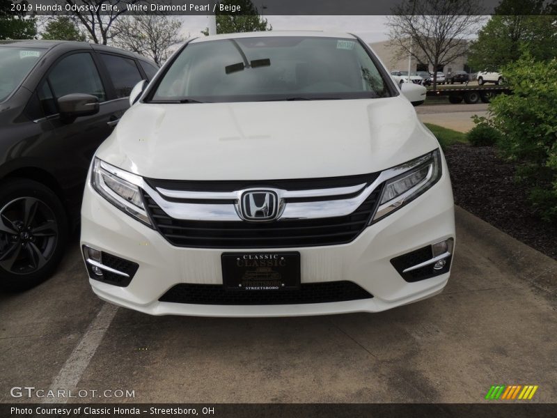 White Diamond Pearl / Beige 2019 Honda Odyssey Elite