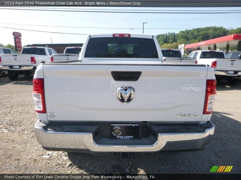 Bright White / Black/Diesel Gray 2019 Ram 3500 Tradesman Crew Cab 4x4