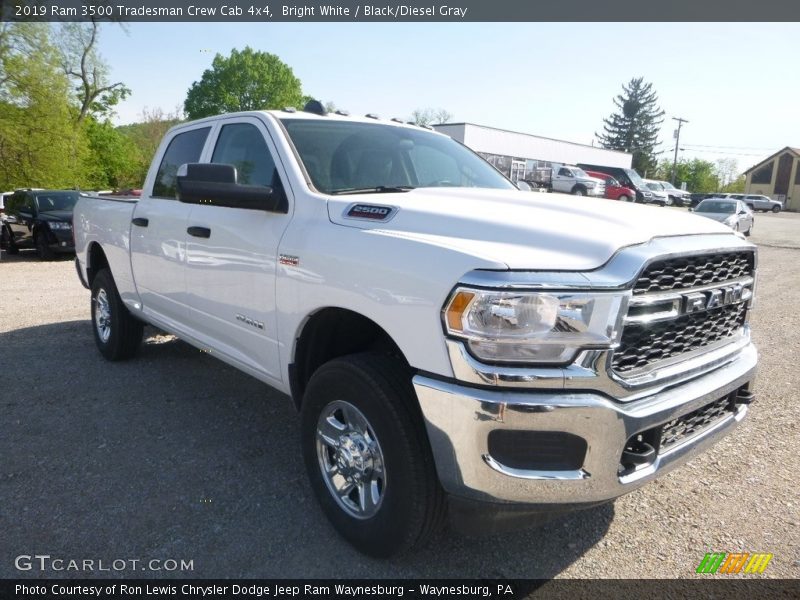 Bright White / Black/Diesel Gray 2019 Ram 3500 Tradesman Crew Cab 4x4