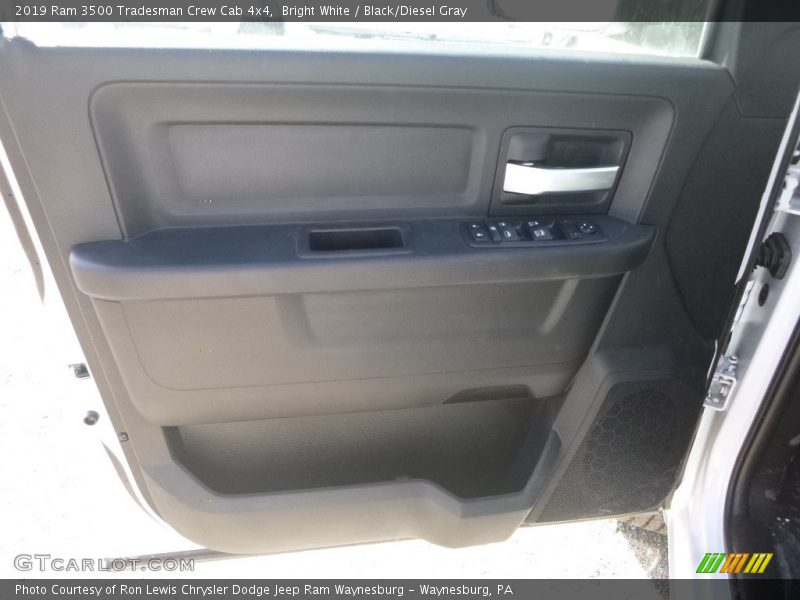 Bright White / Black/Diesel Gray 2019 Ram 3500 Tradesman Crew Cab 4x4