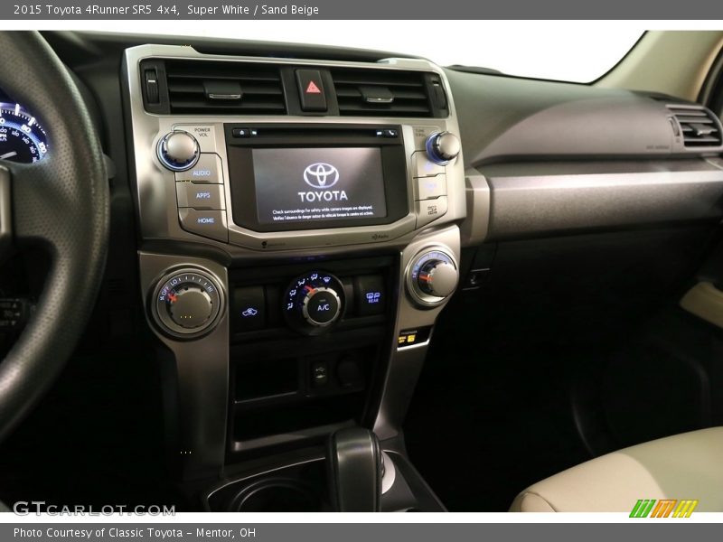 Super White / Sand Beige 2015 Toyota 4Runner SR5 4x4