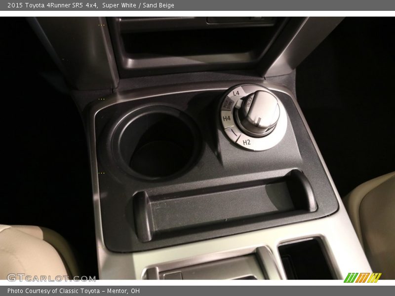 Super White / Sand Beige 2015 Toyota 4Runner SR5 4x4