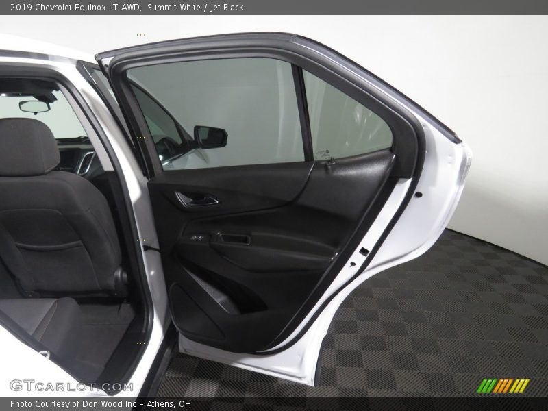 Summit White / Jet Black 2019 Chevrolet Equinox LT AWD