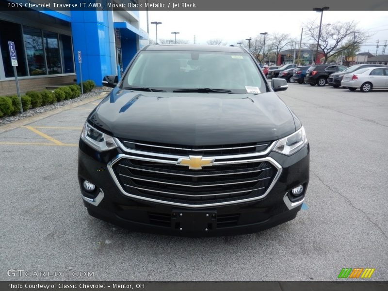 Mosaic Black Metallic / Jet Black 2019 Chevrolet Traverse LT AWD