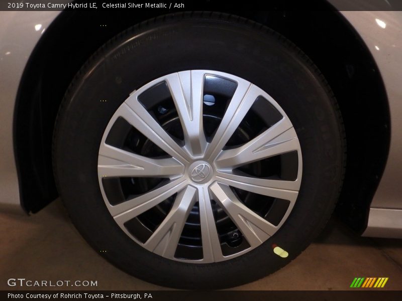 Celestial Silver Metallic / Ash 2019 Toyota Camry Hybrid LE