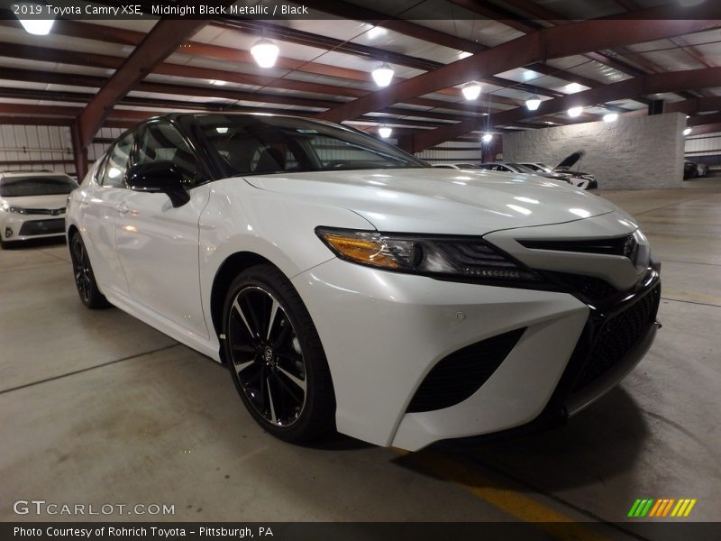 Midnight Black Metallic / Black 2019 Toyota Camry XSE