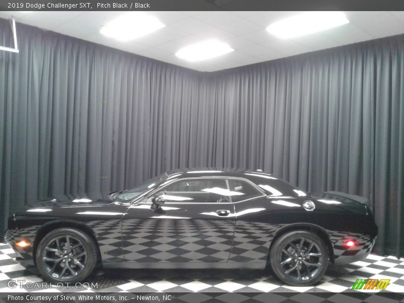 Pitch Black / Black 2019 Dodge Challenger SXT
