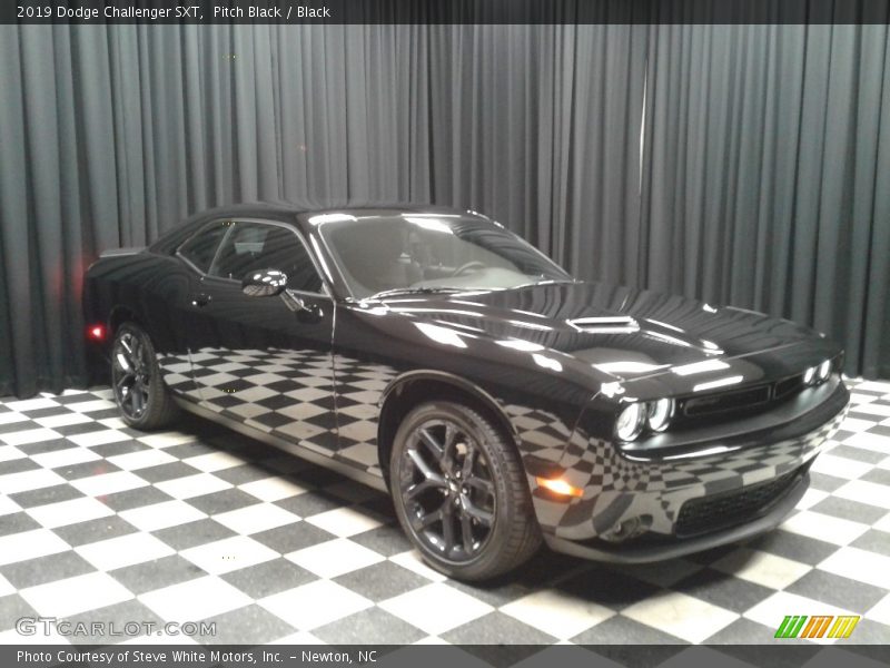 Pitch Black / Black 2019 Dodge Challenger SXT