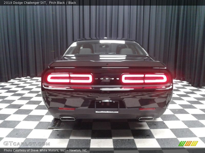 Pitch Black / Black 2019 Dodge Challenger SXT