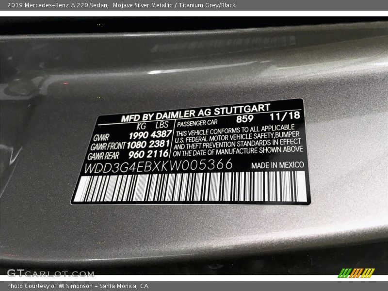 Mojave Silver Metallic / Titanium Grey/Black 2019 Mercedes-Benz A 220 Sedan