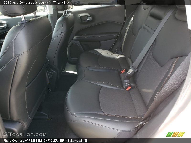 White / Black 2019 Jeep Compass Latitude 4x4