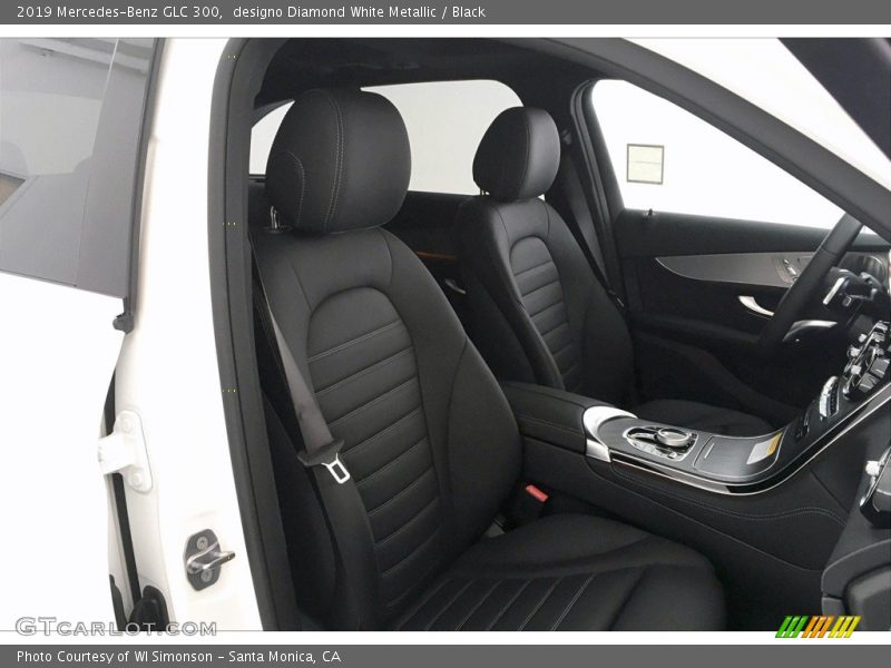designo Diamond White Metallic / Black 2019 Mercedes-Benz GLC 300