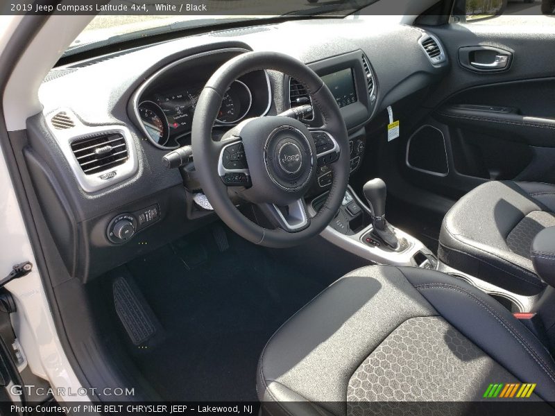 White / Black 2019 Jeep Compass Latitude 4x4