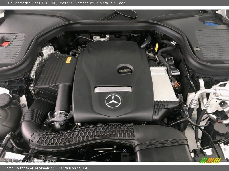 designo Diamond White Metallic / Black 2019 Mercedes-Benz GLC 300