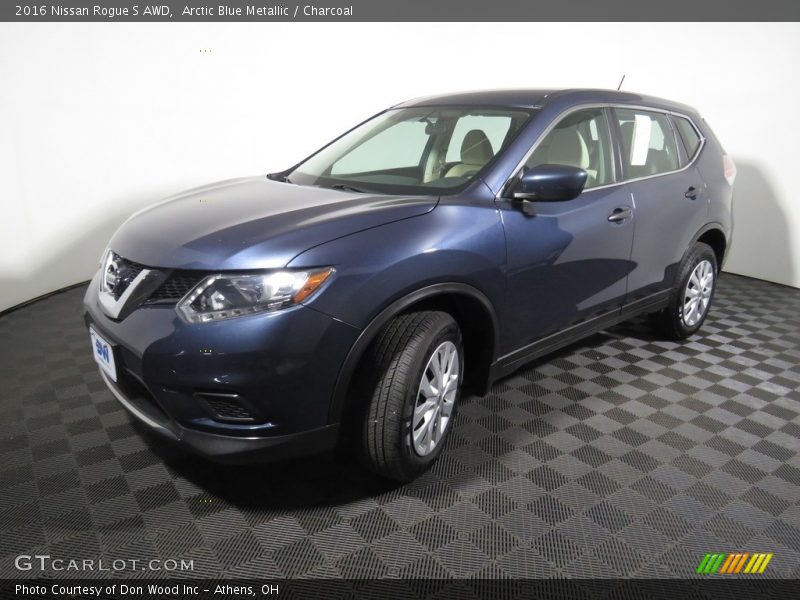 Arctic Blue Metallic / Charcoal 2016 Nissan Rogue S AWD
