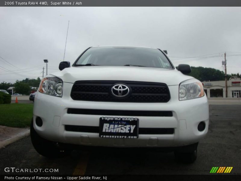 Super White / Ash 2006 Toyota RAV4 4WD