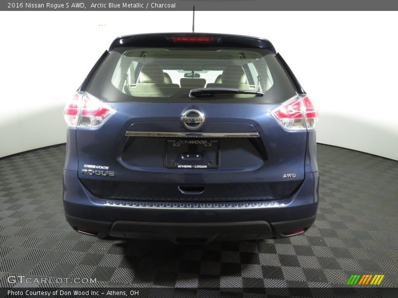 Arctic Blue Metallic / Charcoal 2016 Nissan Rogue S AWD