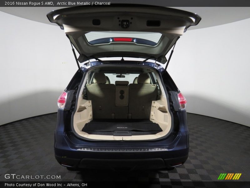 Arctic Blue Metallic / Charcoal 2016 Nissan Rogue S AWD
