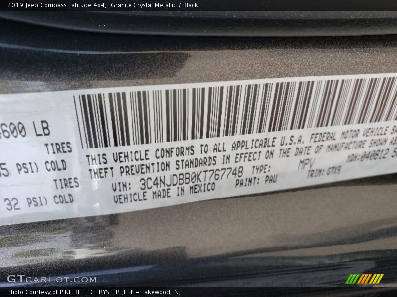 Granite Crystal Metallic / Black 2019 Jeep Compass Latitude 4x4