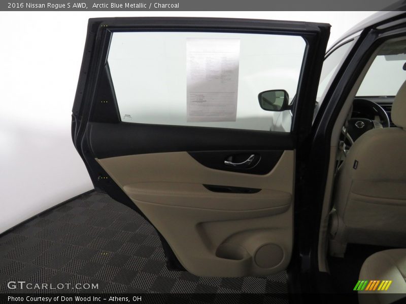 Arctic Blue Metallic / Charcoal 2016 Nissan Rogue S AWD