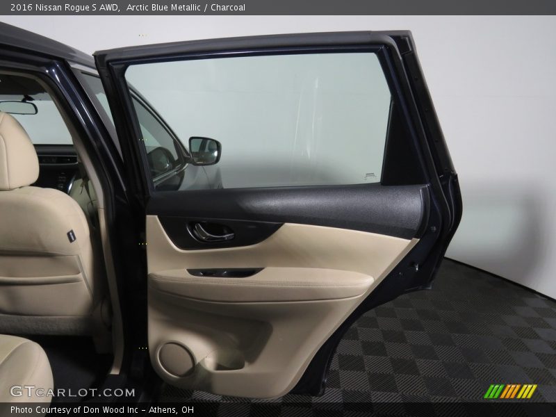 Arctic Blue Metallic / Charcoal 2016 Nissan Rogue S AWD