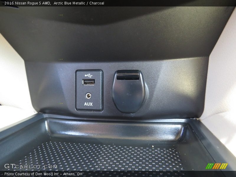 Arctic Blue Metallic / Charcoal 2016 Nissan Rogue S AWD