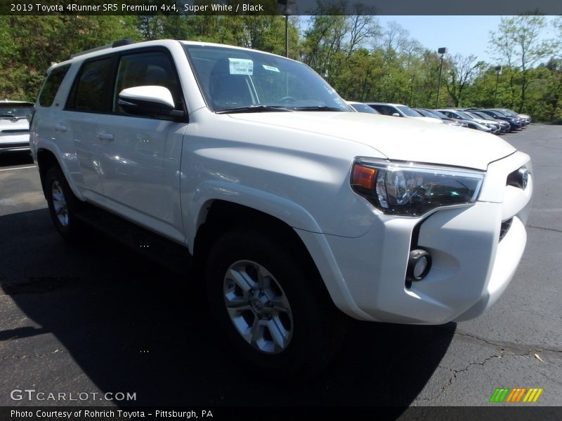 Super White / Black 2019 Toyota 4Runner SR5 Premium 4x4