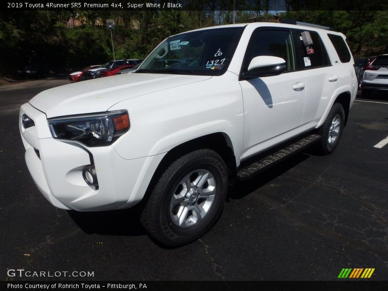 Super White / Black 2019 Toyota 4Runner SR5 Premium 4x4