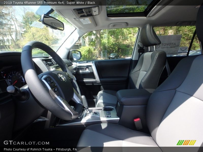 Super White / Black 2019 Toyota 4Runner SR5 Premium 4x4
