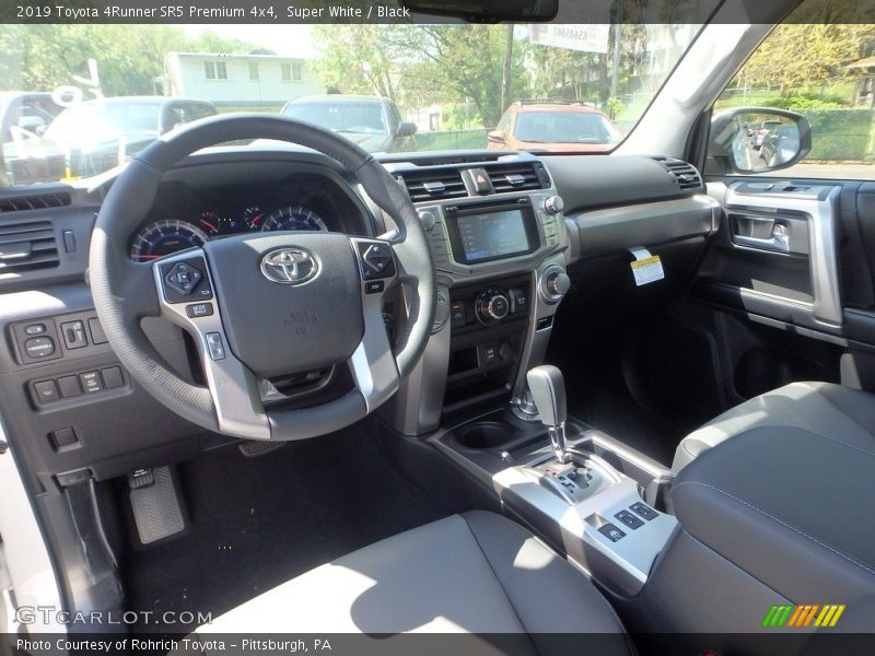 Super White / Black 2019 Toyota 4Runner SR5 Premium 4x4