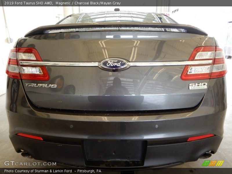 Magnetic / Charcoal Black/Mayan Gray 2019 Ford Taurus SHO AWD