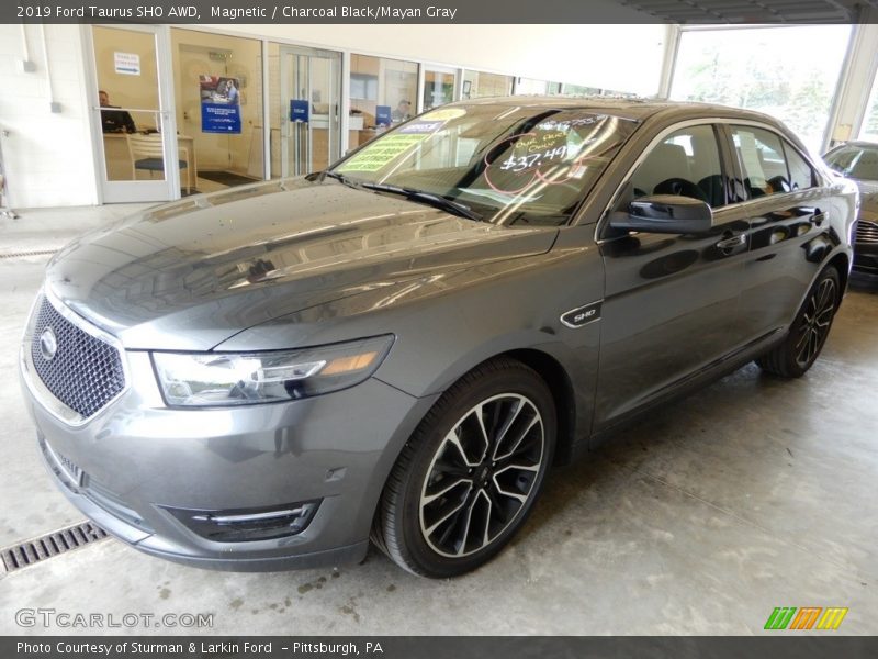 Front 3/4 View of 2019 Taurus SHO AWD