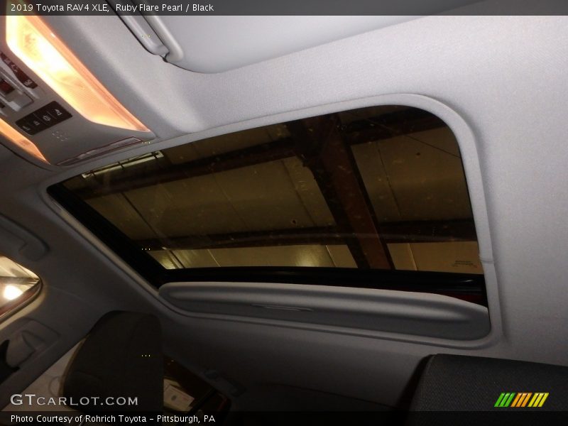 Ruby Flare Pearl / Black 2019 Toyota RAV4 XLE