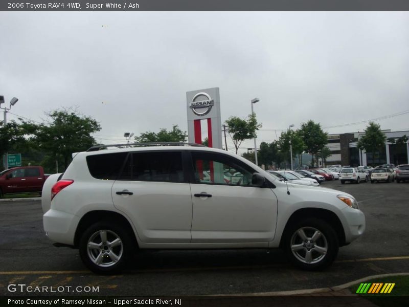 Super White / Ash 2006 Toyota RAV4 4WD