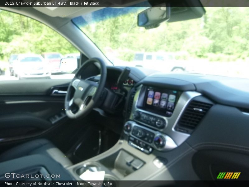 Black / Jet Black 2019 Chevrolet Suburban LT 4WD