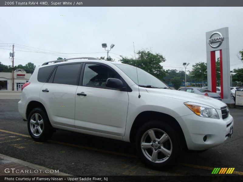 Super White / Ash 2006 Toyota RAV4 4WD