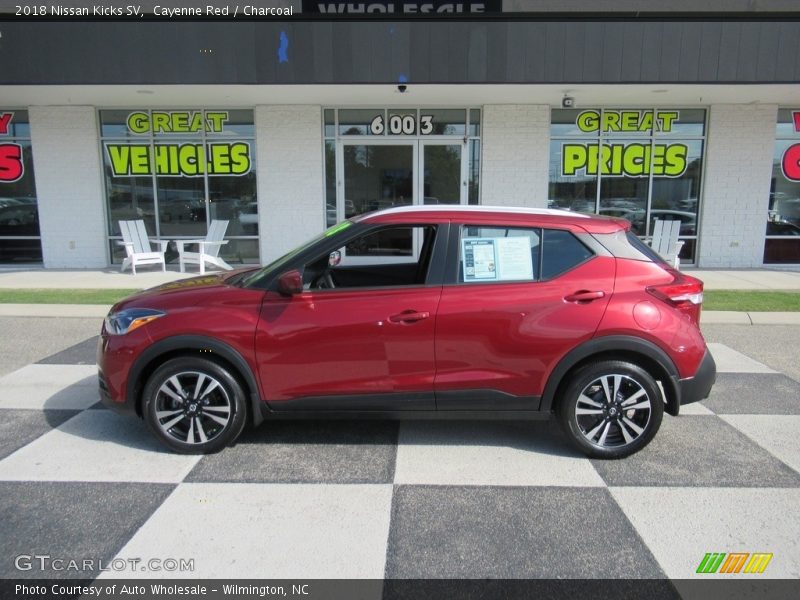 Cayenne Red / Charcoal 2018 Nissan Kicks SV