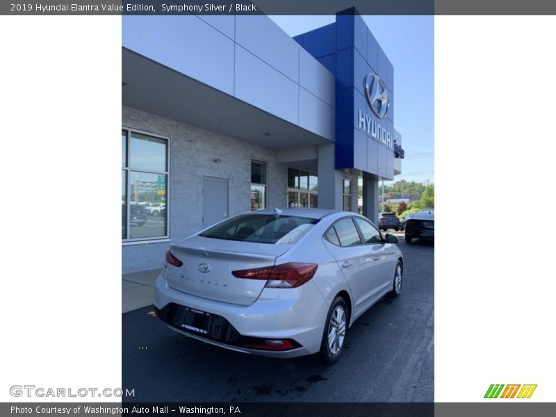 Symphony Silver / Black 2019 Hyundai Elantra Value Edition